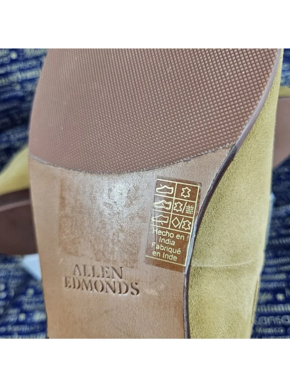 Allen Edmonds Presley Slip On Tassel Loafer Suede Mens Size 11D New Light Tan